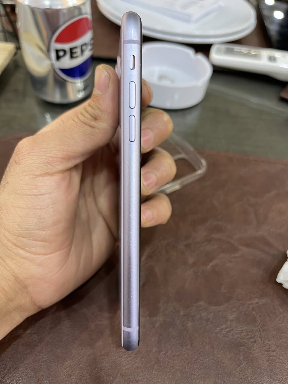 السلام عليكم ❤️
#متاح ايفون ١١ عادي 
ذاكرة ١٢٨ 
بطاريه ٧٥ 
تك سيم 
لون بنفسجي 
الجهاز نورمال 
نضافتو ١٠٠/٩٥ 
سعر ٢٢٥ بي مجال بسيط او مراوس مع ١٢ برو ماكس 
شراي تعال خاص او اتصل 
***********
***********
