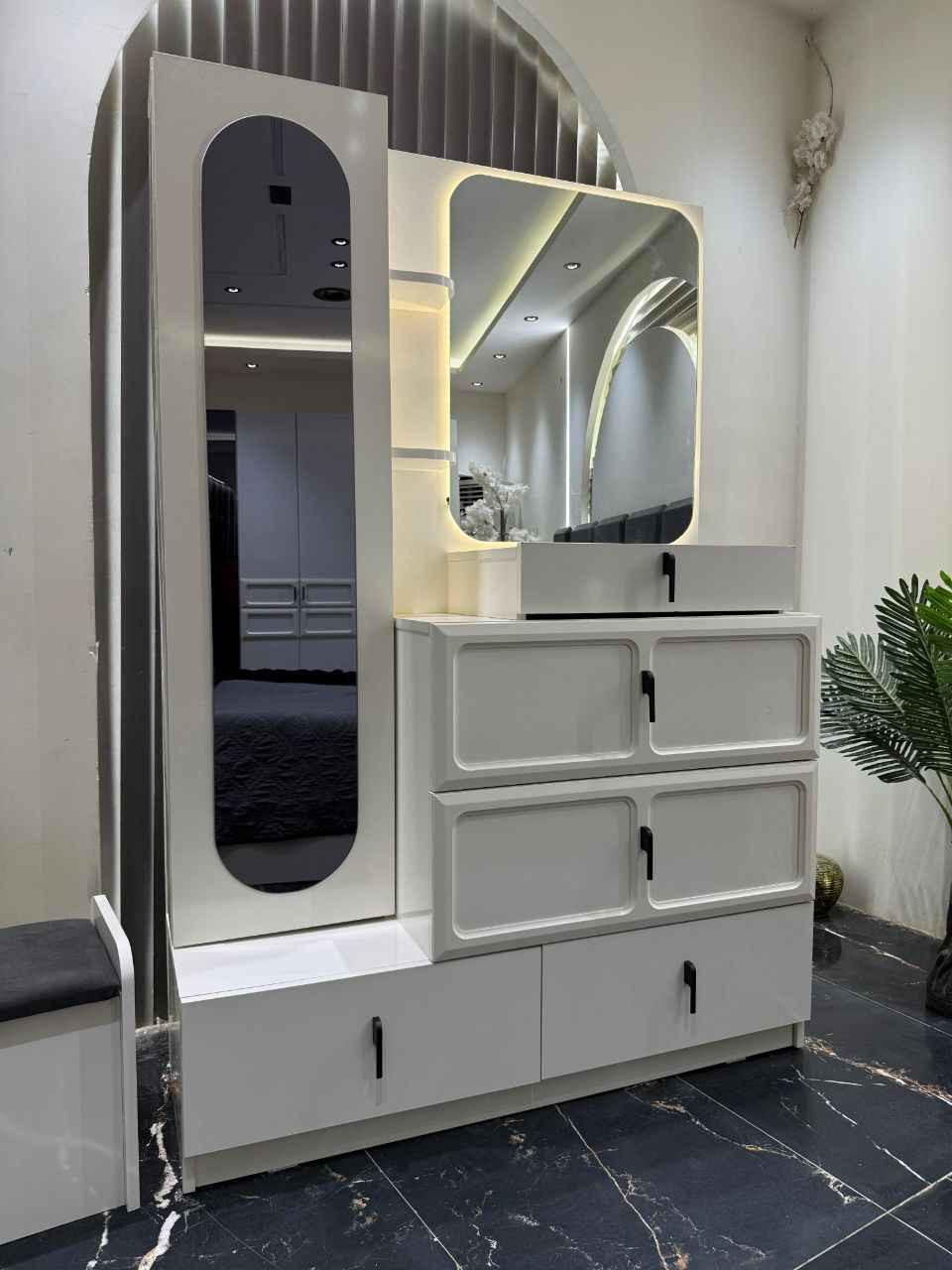 *تم وصول موديل    ميليس*             

❇️ 10 قطع          كنتور وملحق 320سم 
ارتفاع 220سم 

❇️ برغي  وجوي حديد 
❇️ سرير وشازلون مخزن
❇️ ميز تواليت ضخم 

❇️ إناره بالكومديات 
❇️ شغل ممتاز وأصلي 
ضهر بلوك 
اناره بل ميز تواليت 
اناره لمس ديوانية, القادسية


**إذا كنت صاحب هذا الإعلان وتريد حذفه لأي سبب، رجاءا أرسل رسالة إلى الدعم الفني**