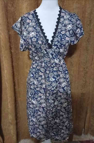 مرحبا بنات هاي ملابس شي ان كله جديد شاهد الله الي تريد تتصل ع رقم *********** اكو خدمة توصيل داخل الديوانيه
