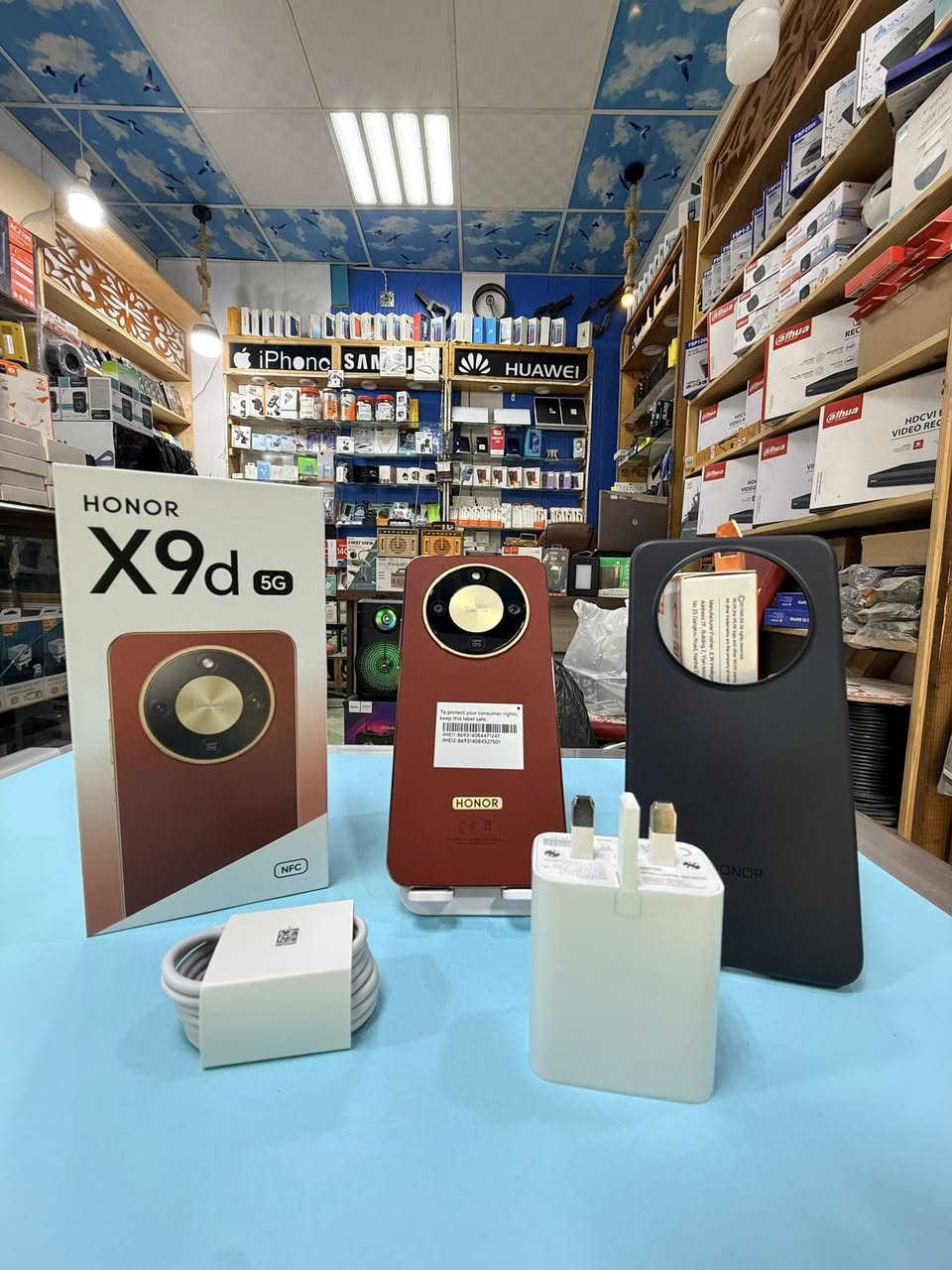 ‏📱✨ HONOR X9d – إذا تريد قوة حقيقية مع تصميم أنيق وبطارية تعيش وياك أيام… هذا هو الاختيار الصح!

الــســعــر  نار نار 🔥 ✌️ 

💥 جهاز يجمع المتانة، الأداء، والفخامة
 متوفر الآن 💥

✨ المواصفات:
• 📱 شاشة AMOLED قياس 6.79 إنش — ألوان واضحة وسلاسة 120Hz
• 🔋 بطارية عملاقة 8300mAh — استخدام طويل لأيام بدون هم الشحن
• 💧 مقاومة فائقة IP69K — ضد الماء، الغبار وحتى الضغط
• 📸 كاميرا خلفية 108MP — صور دقيقة وتفاصيل حادّة
• ⚡ شحن سريع 66W — يرجعك للاستخدام خلال وقت قياسي

🚚 توصيل متوفر لجميع المحافظات
🛡️ ضمان رسمي 12 شهر من الوكيل داخل

متوفر في مكتب بهاء للموبايلات 

العنوان / ديالى - المقدادية - السوق القديم - مقابل مصور الكندي 
للاستفسار ( ***********)
صفحتنا على TikTok 

http://www.tiktok.com/@bahaagaleel
صفحتنا على الفيس

https://www.facebook.com/share/1GTQm2xtkA/?mibextid=wwXIfr

