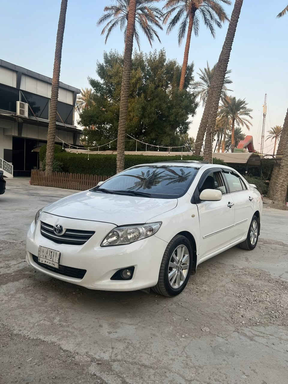 السلام عليكم
كورلا خليجي موديل ٢٠٠٨ للبيع 
السيارة ماشية ١٦٠ الف كيلومتر
بيها قطعتين صبغ الجاملغ الامامي مال سايق والخلفي الي ورة السايق / السيارة كلش حلوة وكاعدة 
السعر ١١٣ ورقة 💵 وبيها مجال/ مكاني بغداد 
للاستفسار  الاتصال على ***********
