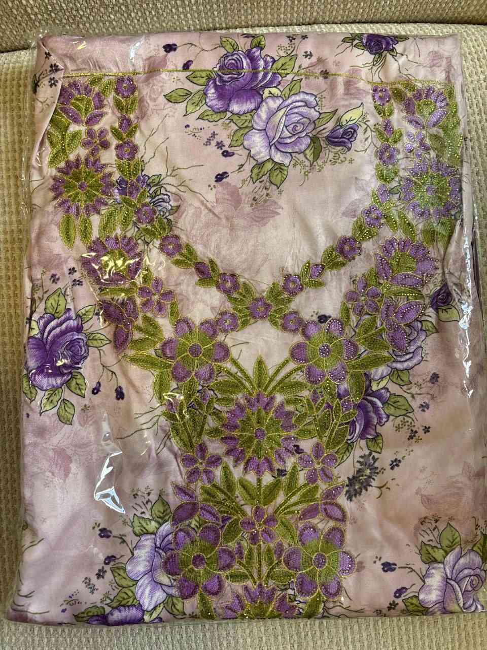 مخور مخيط وقماش فقط 
https://t.me/roaaayr


**إذا كنت صاحب هذا الإعلان وتريد حذفه لأي سبب، رجاءا أرسل رسالة إلى الدعم الفني**