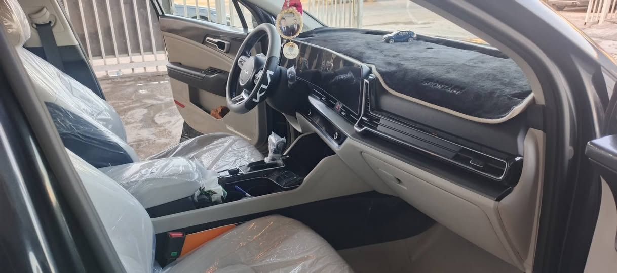 السلام عليكم سبورتج نص فول موديل 2023 مكاني التاجيات حادثه باب خاف السايق موجده صوره ***********/*********** سعر خاص
