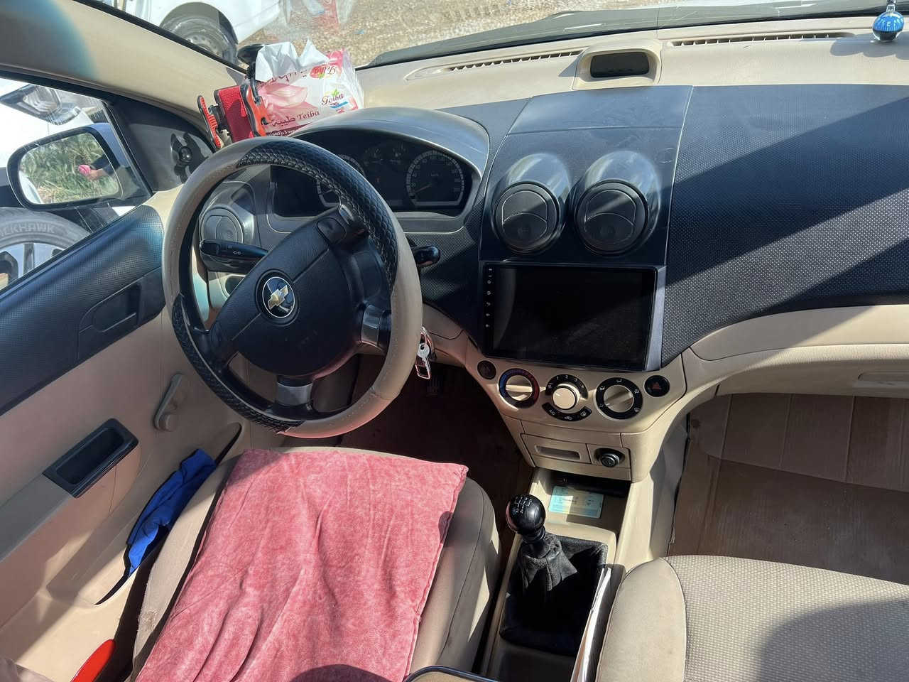 سلام عليكم سياره أفيو مديل 11سنويه ماصاقطه السنويه بسمي بيه بس البنيد صبغ  مامفتوح ***********السعر65بيه مجال
