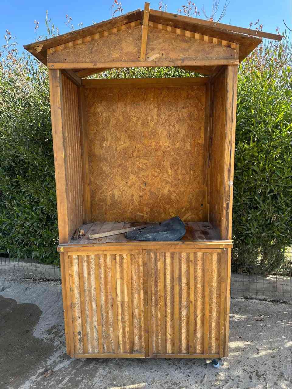 مێزی چایخانە زۆر بە جوانی دروستکراوە و ڕێکە و بێ کێشەیە بۆ کارکردن. أربيل, العراق


**إذا كنت صاحب هذا الإعلان وتريد حذفه لأي سبب، رجاءا أرسل رسالة إلى الدعم الفني**