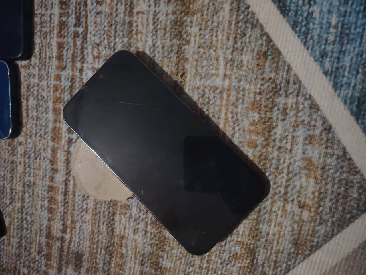 السلام عليكم عندي موبايلات ايفون ١١مامفتوح سعره250 هونرx9Pذاكره256 فايف جي  سعرم250 جي سفن ٧سعره 40الف   M12كلكسي ذاكرة١٢٨ سعره 75  انفنكس تكنو ذاكره 64 سعره 50الف  ذاكره64سعره 50 الف آيفون فايف5 سعره 25 الف كلاكسي كلاكسي اي10سعره 50الف  اي13 سعره75ذاكره 128كلاكسي   A20s سعره65الف. الباقي كلمن اوسعره اكو امراوس  مكان التاجي ابوعظام وتساب*********** اكوتوصيل***********
