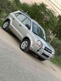 توسان • ٢٠٠٩ • محرك ٢٠٠٠