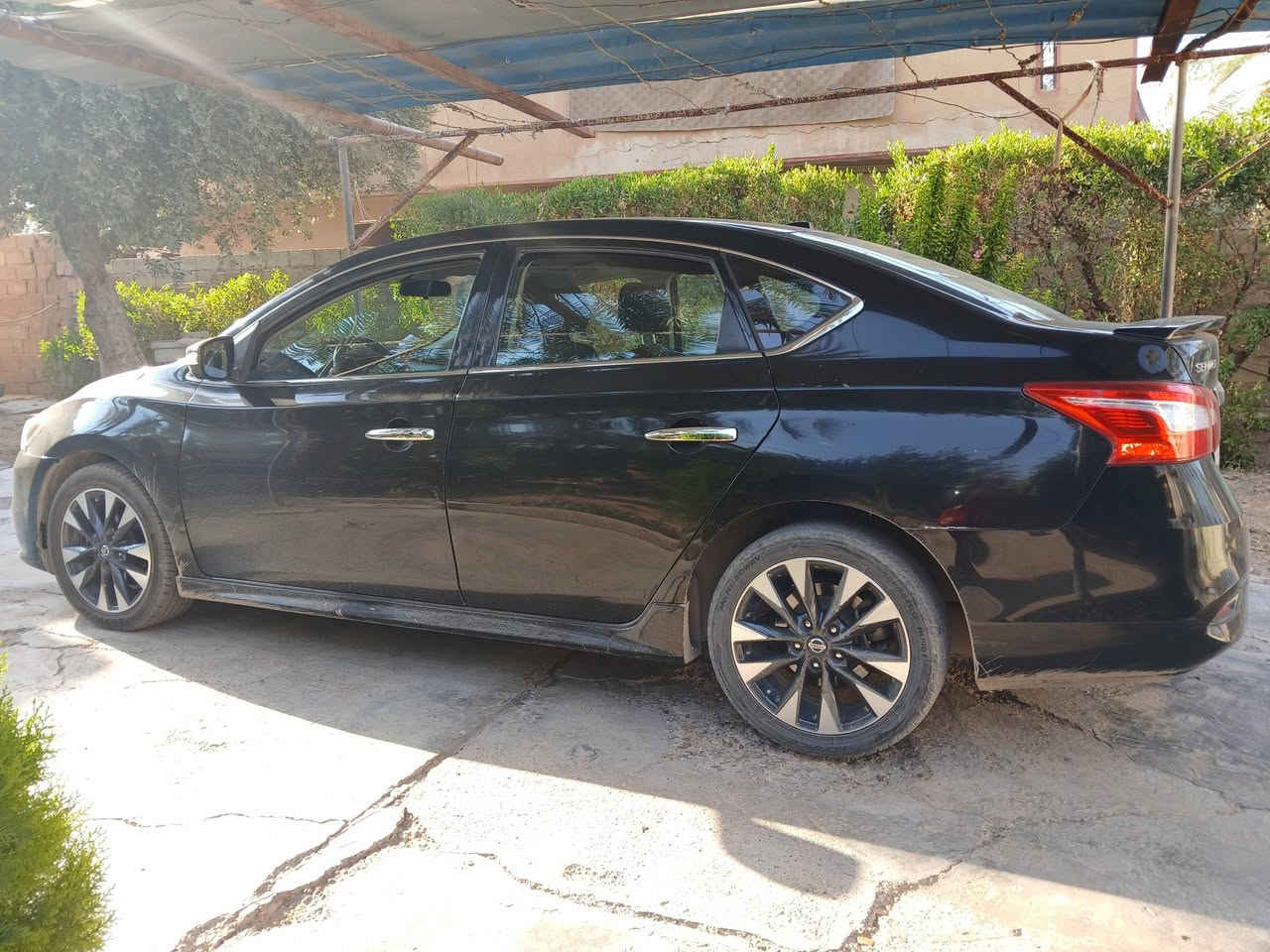 نيسان سنترا ١٩ امريكي
السعر ١٢٥
***********
