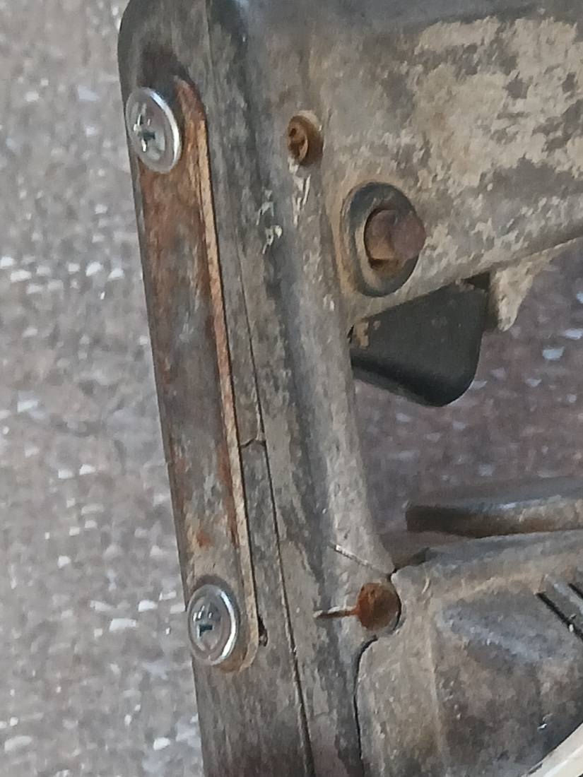 دريلات ريشان قديم طوبه ١٣ ملم سعر التك ٣٠  بغداد حي البتول واذا مراوس  بغير شي  عادي  ***********
