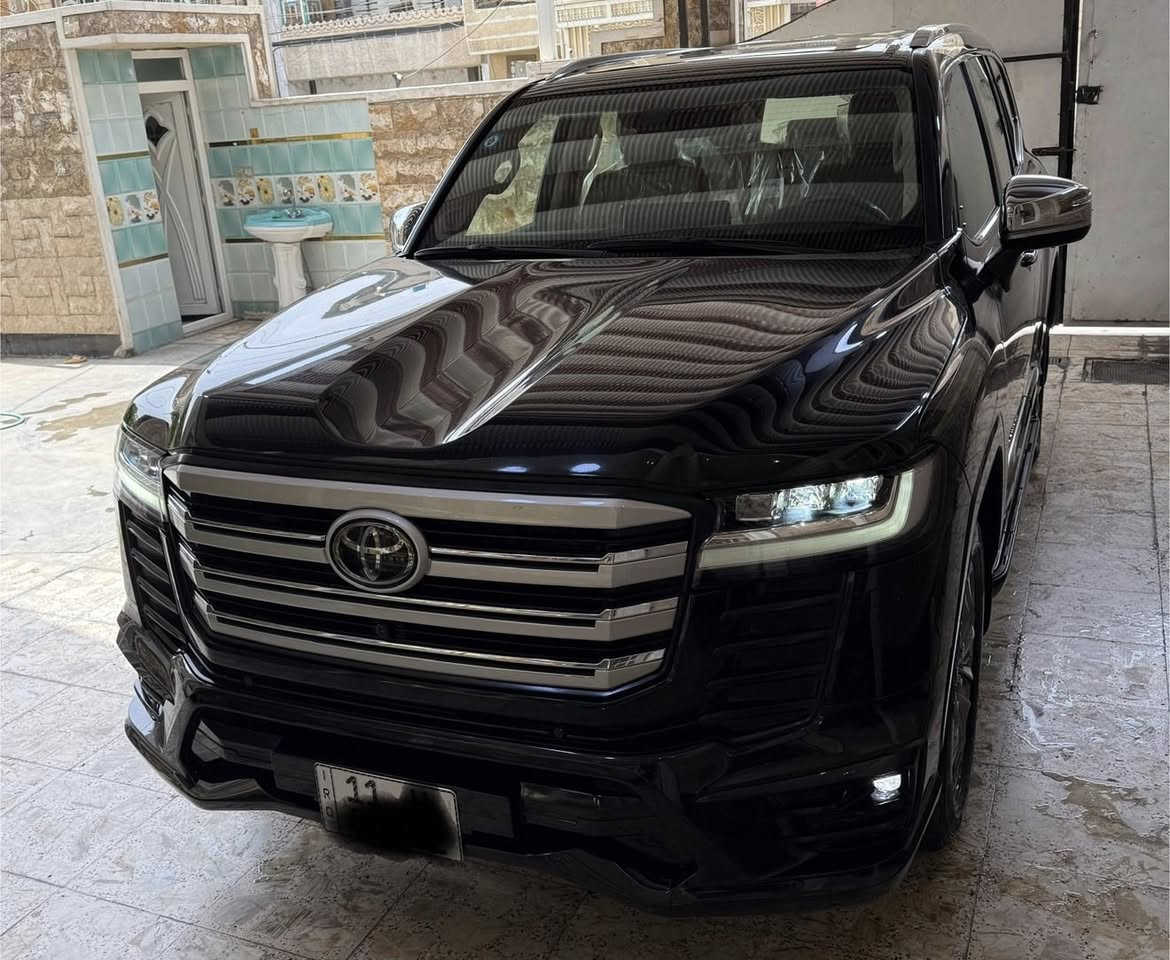 السلام عليكم
بيع فقط نقدا 
لاندكروز vxلمتدد بريم 
بصمه فتحه جلد حار بارد جميع كشنات وكشنات خلفيه كهرباء بوب شفط رادار تحديد مسار نقطه عمياء فول xv لمتدد  ٢٠٢٤
بغداد رقم ماشيه ٥ الف فقط كفاله من كل شي 
***********
