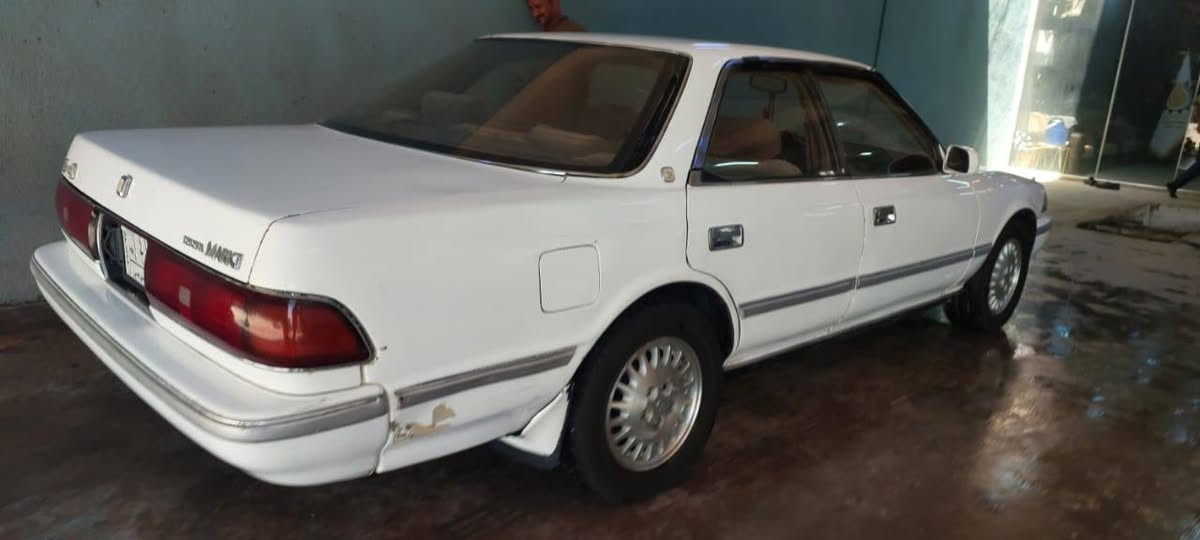 السلام عليكم مارك عظم رقم نجف للبيع بيها مكينة بطه 2500 مكفوله من الكص ونقل جثه سنويه 26 تبريد ميشتغل السعر 48مكان السياره بالنجف 
رقم  ***********
