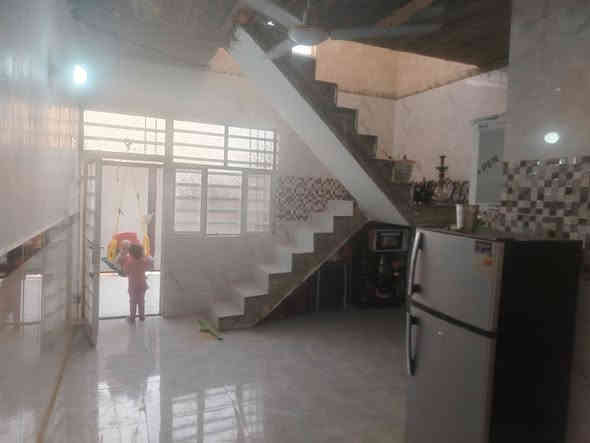 سلام عليكم دار للبيع مساحته ٦٠ متر يحتوي على غرفة وصالة و مطبخ صب فوك والجوه وكونتر يت مسلح  بنيان جديد صارله ٥اشهر في حي ميسان شارع لشيوخ شارع عرضه ١٢ متر ماي وكهرباء سعر ٢٨، رقم ***********
