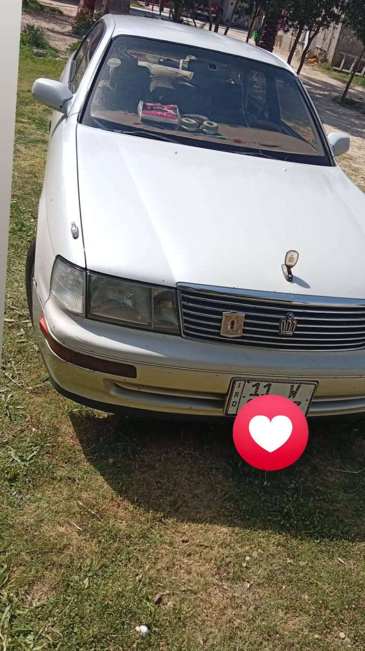 سلام عليكم  سياره كراون بطه موديل 93 متصل  سياره بسمي
سياره كامله مابيها اي نقص.  كهربائيات كامله.  تخم تاير جديد. شديته  كشنات كهربائيه.  كير ومحرك خير من الله  حداديه جديده  محرك 2500 ديلكو   سياره مال جناي. حلوه  السعر 70 وبيها مجال بسيط حك الجيه  موضحلكم بالصور. عنواني. بغداد.  التصال علئ الرقم. وتساب  ***********
