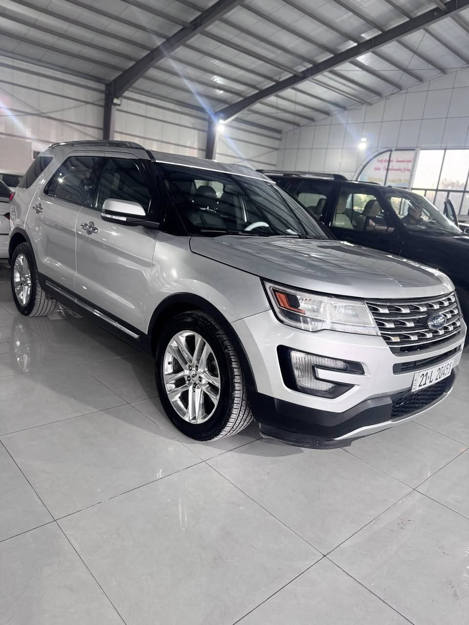 السلام عليكم
فورد اكسبلوره موديل 2016 ليمتدد فول من الأخير  7 راكب عائلي 

محرك 6 سلندر حجم 3،5

بصمة ابواب وبصمة تشغيل 

رادار امامي والجهتين شغال 

مرايا اشاير وقلاب وشفط 

كشنات جلد تدفئه وتبريد 

كشنات الخلفيه كهربائيه 

تحكم استيرن فول 

صندوق شفط وچلاق

مرايا الجوانب هيتر 

شاشة حجم كبير مركة SONE اصلي شركة

كاميره  وخرايط GPS  

تدفئة وتبريد مركزي 3 قطع

حساسات خلقية وأمامي اصلي شركة

لايتات امامي عدسه مع بلاجكتور زينون شركة

كشنات إماميه فول كهربائي مع خزن كشن

كود وقفل باب السايق رمز

سكليتر كهرباي مع تحكم استيرن بالجهتين 

منافذ AUX و USB مع منفذ كهرباء 110 فولت 

الإضاءة داخلية للسيارة 12،لون

السياره ماشيه 110 كم 

رقم والسنوية جديد لغاية 2031 ت

السياره باسمي تحويل نفس اليوم رقم سليمانية 

جمرلخ امامي نصفها مصبوغ 

مع جمرلغ خلفي 

البونيد مصبوغ بدون قطرمعجون وجاكوج

السعر 170$ 

للبيع ومراوسه مع سياره رقم شماليه اخوان موبايل *********** بيها واتساب
