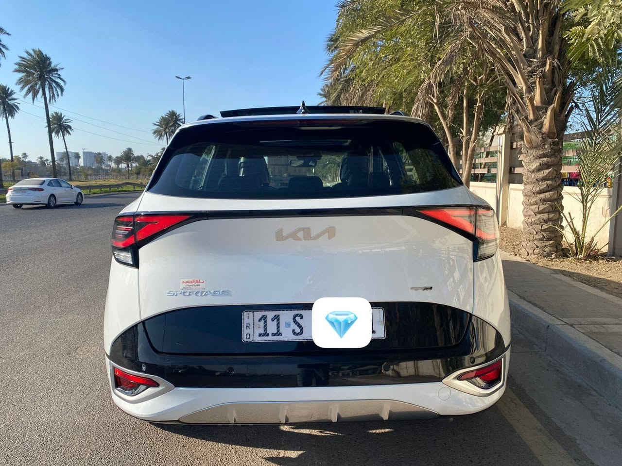 ﷽
السلام عليكم Kia Sportage كيا سبورتج 2023 جيتي لاين  
داخل اسود
بانوراما
كشنات جلد كهرباء
كشنات تدفئة 
تدفئة ستيرن
صندوك كهرباء
رادارت جانبية
قياده ذاتيه 
بصمة ابواب 
تشغيل عن بعد
حساس خلفي 
 حساس امامي
اوتو هولد
بصمه
5 وضعيات قياده 
وغيرها من مواصفاتGT  LINE 
ماشيه 31 الف كم 
السيارة خليجية مكفولة من الحادث والصبغ
السعر235$ وبيها مجال بسيط للشراي 
حبايب السياره جديده
العنوان بغداد الرصافه 
***********
***********
