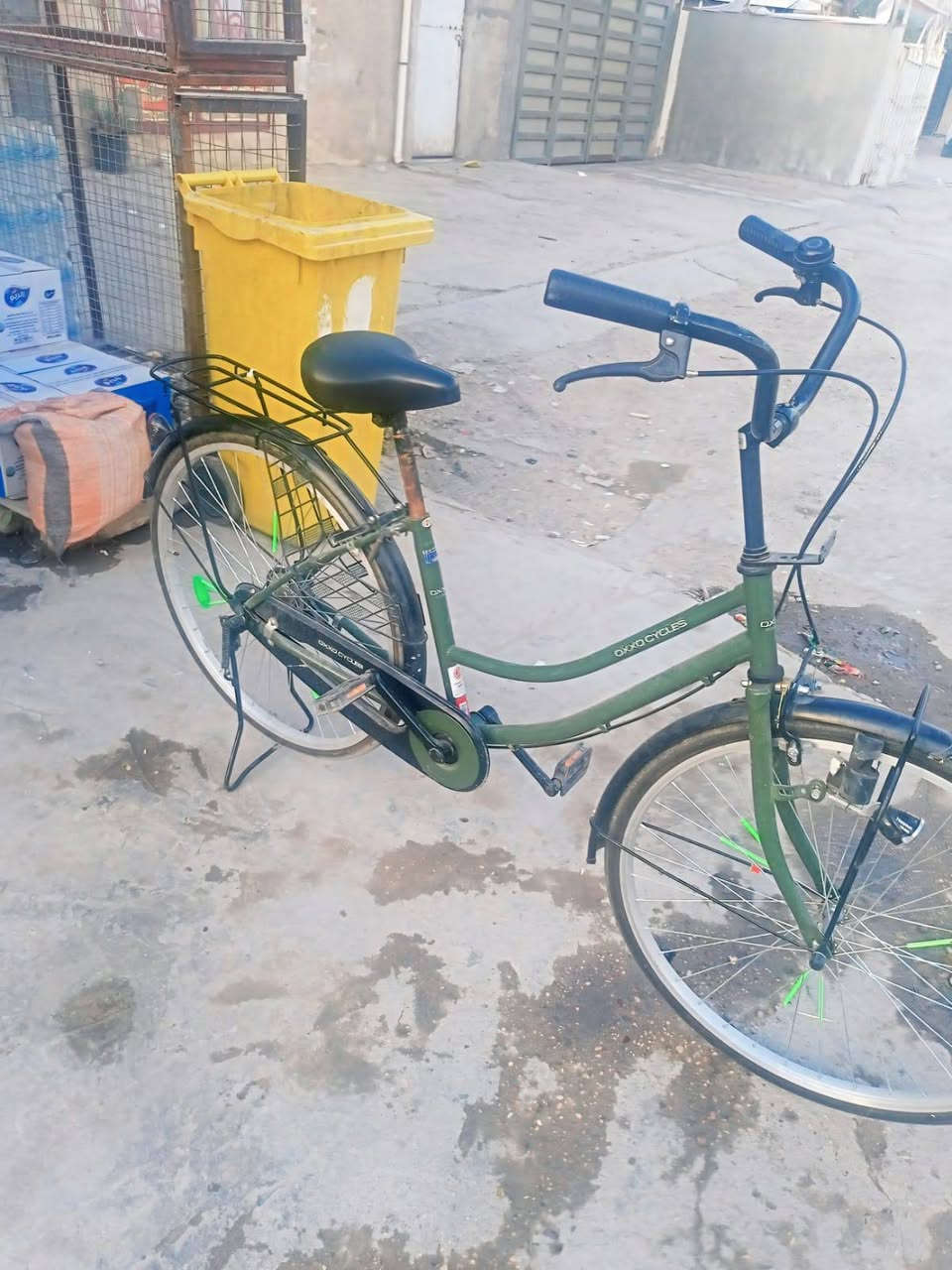 بطه للبيع حجم 26 مامستعمل قليل سعره 130 وبي مجال ***********
