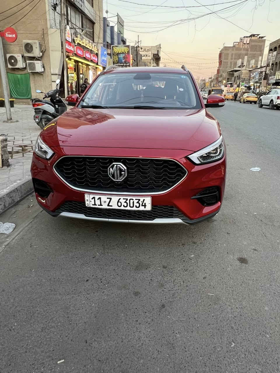 السلام عليكم سياره ام جي ZS. موديل 2025.  ماشيه 11 الف  داخل ضمان تبديل دهن شركه. مكينه 1500
فول مواصفات عدا الفتحه 
لايت زنون عالي ناصي  
لد نهاري 
اتو هولد 
تحكم ستيرن جهتين 
تبريد قطعيتن
كشنات جلد 
سايد بريك دكمه 
مانع انزلاق 
لد امامي وخلفي 
تبريد شاشه وبيانو 
شاشه كبيره 
شاشه اعطال 
سياره مكفوله كفاله عامه  عدا بارد موضح وسونار مرفق بلمنشور سياره بسمي 
السعر 121 وبيها مجال 
مكان بغداد جديده شارع مسبح 
***********
