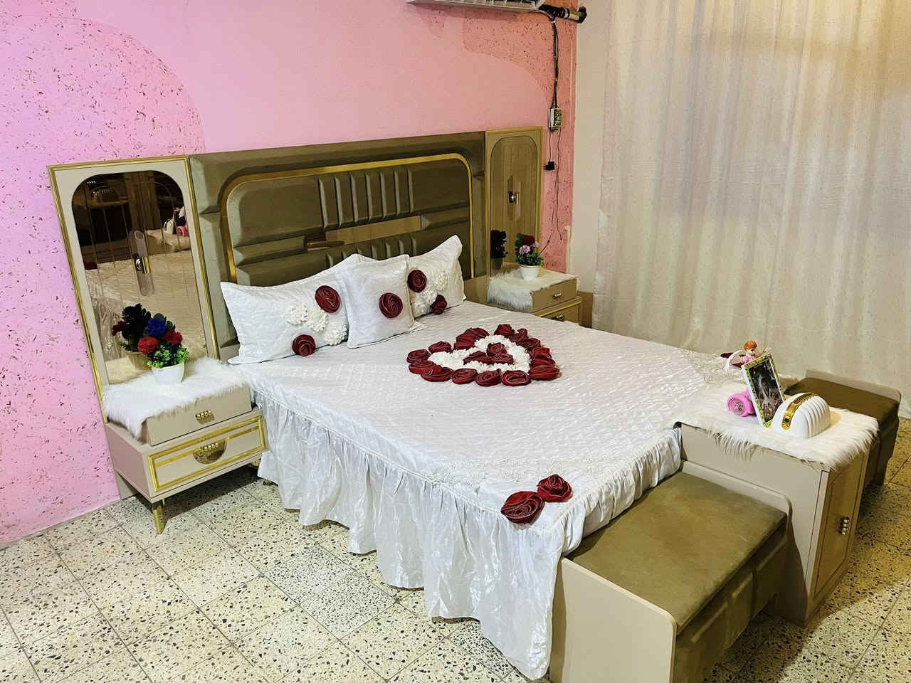 غرفة تركية للبيع لاستفسار على واتساب ***********غرفة جديدة ومابيهة اي نقوصات
