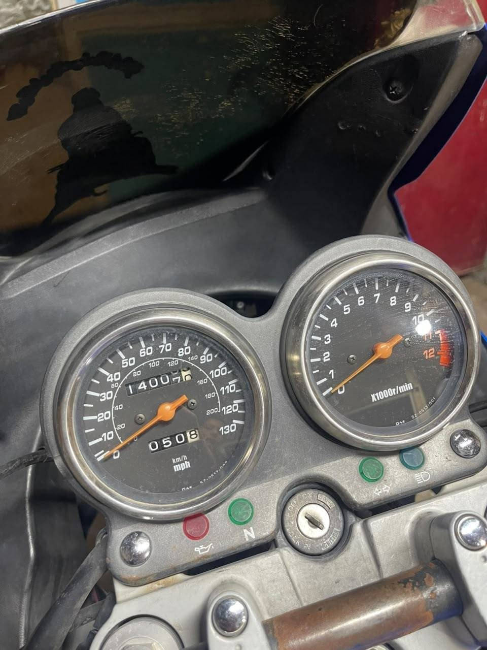 سلام عليكم دراجه سازوكي gs500f موديل 2010 دراجه مكفوله مكينه وكير مكان ديالى بعقوبه ***********

