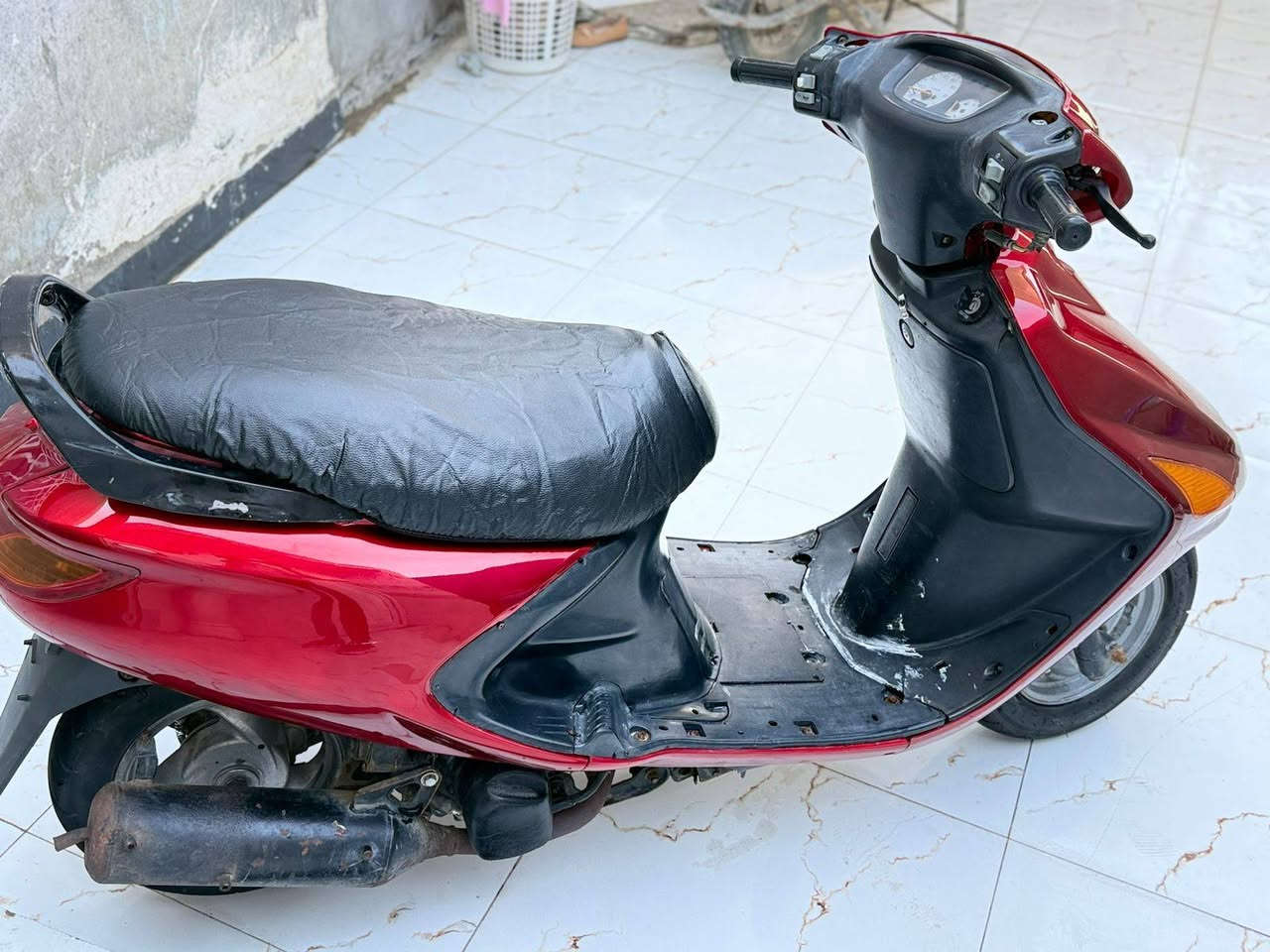 فراشه للبيع مفتوحه 
كلها شغاله 
بيها خيط تبخير 
البصره قضاء الصادق 
منطقه الچري 
السعر 400 وبيها مجال
***********
