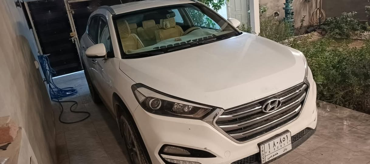 السلام عليكم 

توكسان خليجي موديل ٢٠١٨ ماشية ١٣٤ بيها فقط حادث بسيط تبديل لايت جهة الصدر و شوية بالبنيد 
السعر ١٧٢ و بيها مجال بسيط 
*********** واتساب
