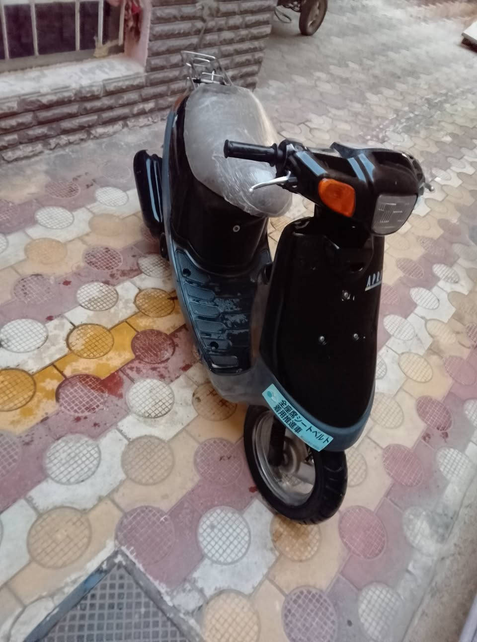 السلام عليك للبيع دراجه بطه 60الدراجه نضيفه شلعتها حلوه هورن شغال نكره هندر ناعمه  مابيها صوت لايت شغال دبل اشاير يرادلهن بس كلوبات ويشتغلن الدراجه حلوه مثل ما بين بل صوره السعر ٢٠٠وبيها مجال مكاني بغداد مدينه الصدر الاورفلي رقمي 
***********
