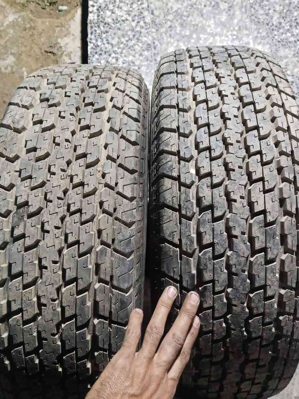 255/70/15
تايرات جديد لا ركعه ولا فتيله
بس النقشه تختلف
بغداد مدينه الصدر 
السعر 100 
***********
الانتاج واحد 25/الثاني 24
