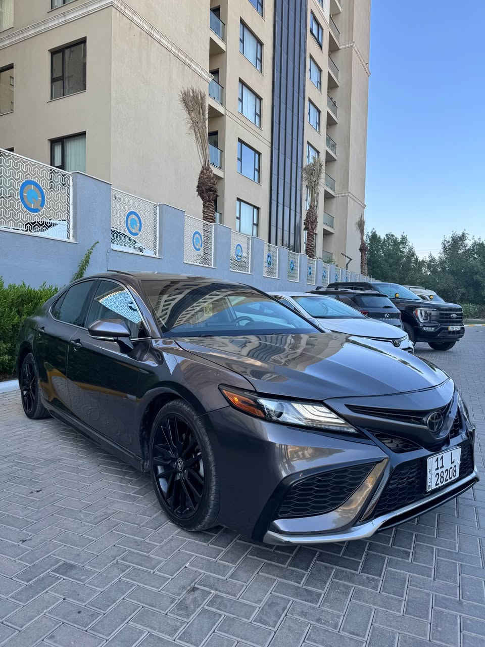 كامري موديل 2022 وراد امريكي بانزين
فول مواصفات xse
رادارات امامي خلفي جوانب
بنراما
كشنات كهرباء جلد احمر
كشنات تدفئة
اشاير بالمري
هيترات مري
سماعات jbl
دمام خلفي
اوتو هولد 
تحديد مسار
نقطه عمياء
قيادة ذاتية
سايد بريك بصمه
شفتات بالستيرن
سبورت 
ماشية 67,000kl 
لايت زنون LED
الحادث جاملغ وبنيد 

السعر 220 وبيها مجال بسيط
للاستفسار ***********
العنوان بغداد حي الجهاد بغداد, العراق
