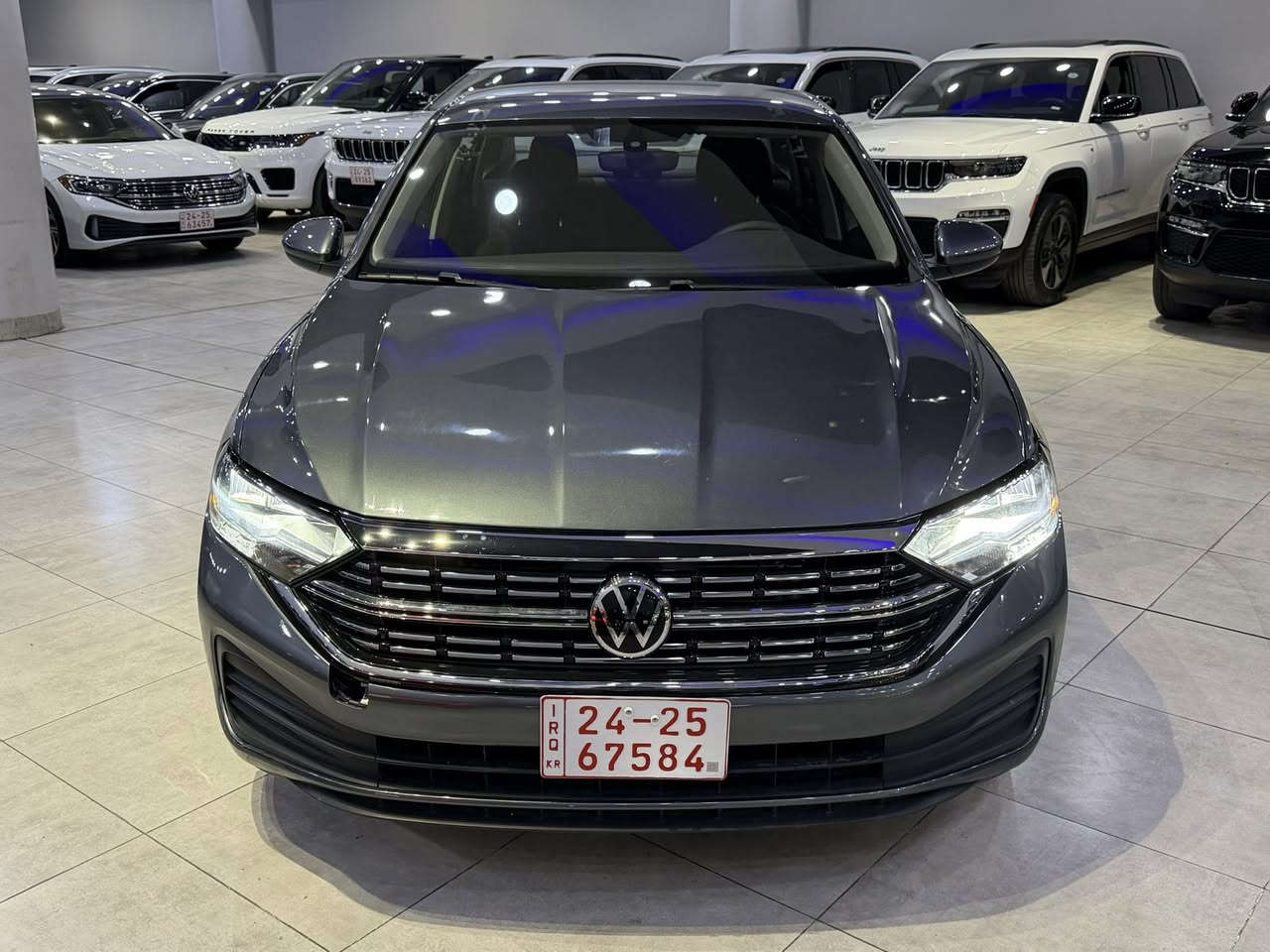 #سعر_مناسب جدا
volkswagen jetta S2023 
بصمه
شغال عن بعد
شاشه كبير
شاشه الكتروني
داخل ليد
ويل كروم و كبير 
رادار امامي و خلفي و جانبي
لايتات ليد
هندبريك بصمه
كوشنات  مخمل 
سياره بعد بي هواي مواصفات 
سيارة وارد امريكي 
بي ربع بنيد مصبوغ
العنوان دهوك
كاتي بدون ارقام
السعر ١٥٧$ورقة
للاستفسار
***********
***********
***********
