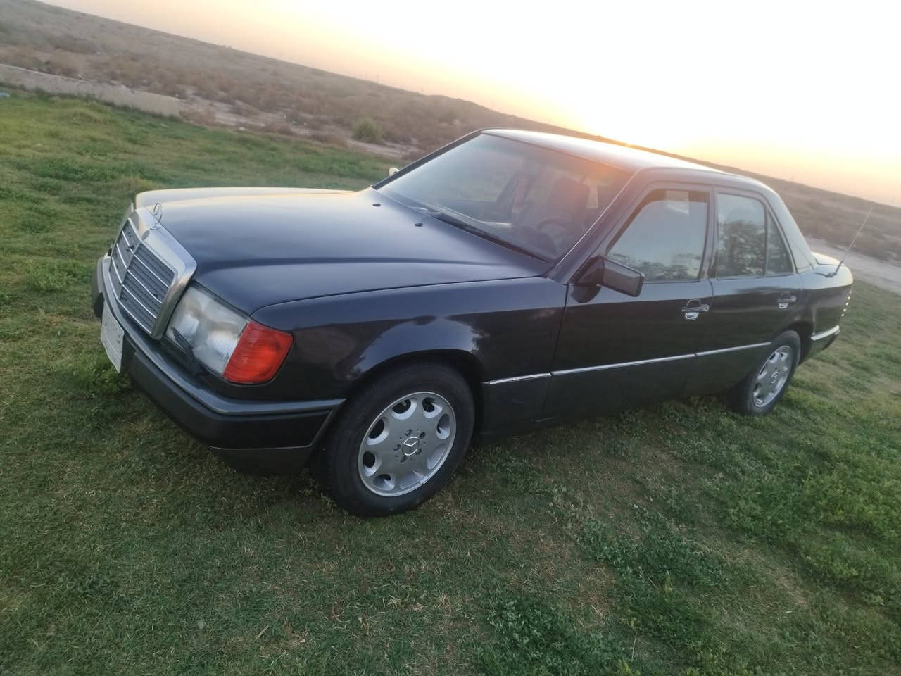 مارسيدس دب للبيع موديل 88 رقم بغداد مشروع وطني  مكينه  3000 حاويه توها مشدوده حداديه جديده  السعر 54 بيها مجال مكاني الناصريه الغراف *********** 
***********
