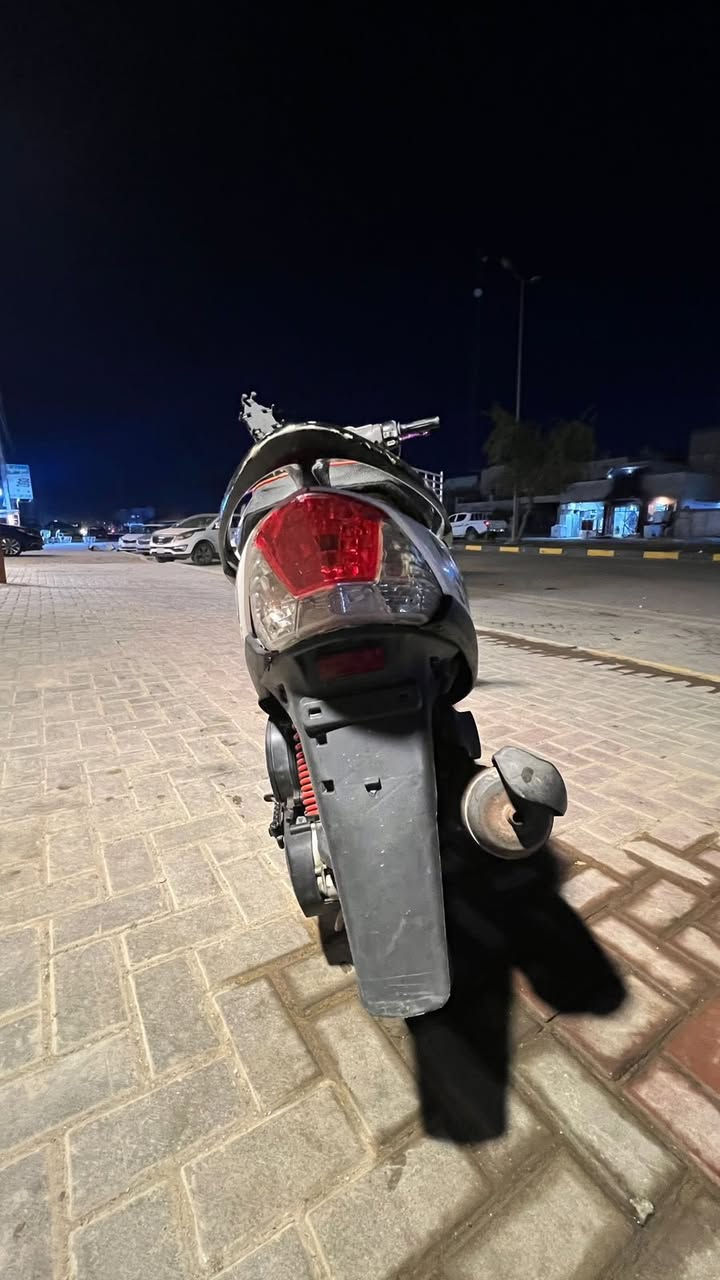 السلام عليكم عدله للبيع كامله اي نقص مابيهاا لاتبخير لانضوح كامله من كلشي مكينه بلاديه برغي مامفتوح بيهاا للبيع السعر 550 بيهاا مجال للشراي مكاني بغداد الغزاليه ***********
