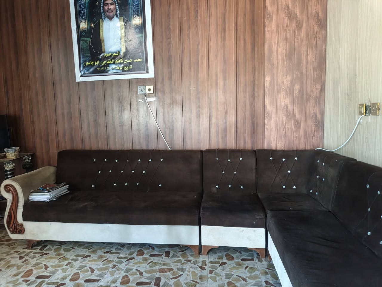 السلام عليكم 
تخم شمالي للبيع
25 مقعد 
مستعمل وفيه اضرار بسيطه جدا
للاستفسار 
***********
السعر400 وبيه مجال ( للشراي )

