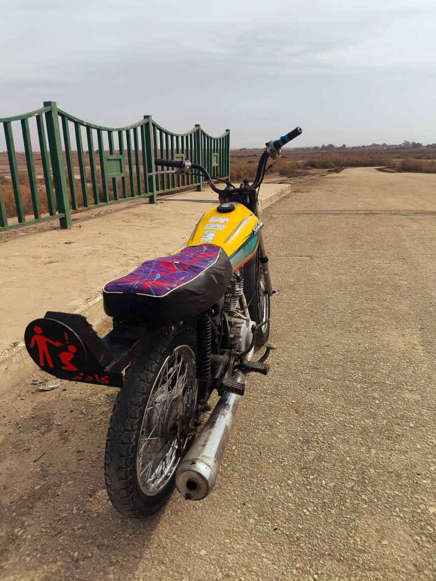 سلام عليكم دراجه نامه شاصي مديل 17 محرك 23 دراجه وراق ضايعه بعتبار كلك دراجه ما ناقصه شي شراي هلا بي سعر300وبيه مجال عنوان رميثه  ***********
