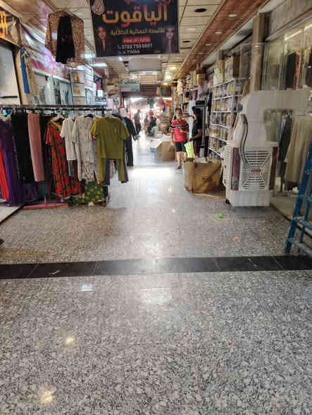 سلام عليكم بيع محل سرقفلية المدة عشرين سنه المكان سوق ابو غريب الاستفسار اتصال ***********
