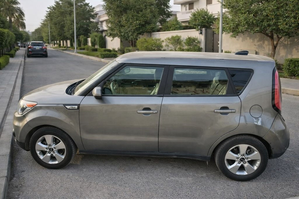 السلام عليكم 
🖌️صول ٢٠١٧ للبيع ماشية ٥١ ميل _ رقم بغداد🚘
🖌️مواصفاتها شاشة وكامرة بلادية 

🖌️تحكم ستيرن كامل 
🖌️حساس اطارات
🖌️ثلاثة أنظمة قيادة ايكو ونورمال وسبورت 
🖌️بطارية A C ديلكو جديدة

🖌️تخم تايرات كوري جديد
🖌️محرك ١٦٠٠
🖌️السيارة مدوشمةجلد والأرضية مغلفة جلد 

🖌️حادث امريكا موضح بالصور 
🖌️وبيها طخات بسيطة موضحه بالصور 

🖌️للتواصل __*********** __موجود واتساب
🖌️العنوان__ بغداد __الزعفرانية

لمعرفه السعر 💵اكتب تم على الخاص 🤝
