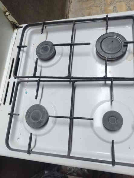 طباخ تركي 4عيون نضيف وشغال سعره 50الف مكاني بغداد اليريده يراسلني واتساب ***********
