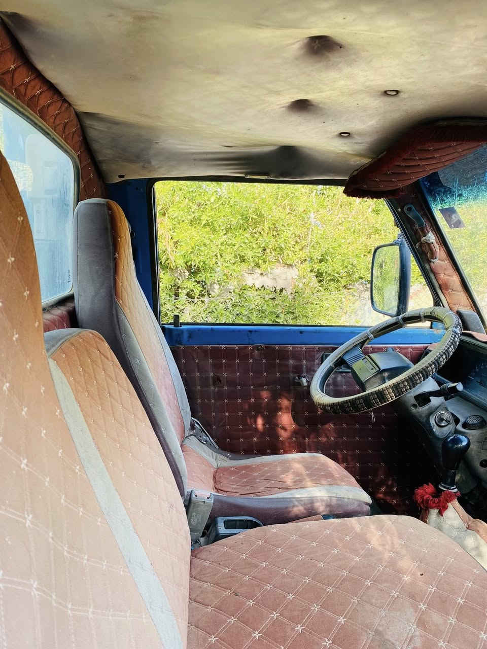 كيه بنكو للبيع موديل96 مكفولة كير محرك  اكسن شاصي كهربائيات كلهه شغاله تخم تاير السياره جاهزه سنويه لل28 سياره بلاديه السعر 45وبيه مجال مكان ناصريه مركز هاذه رقم  ٠٧٨٧ ٥٨١ ٩٦٦٠مكلف بل نشر
