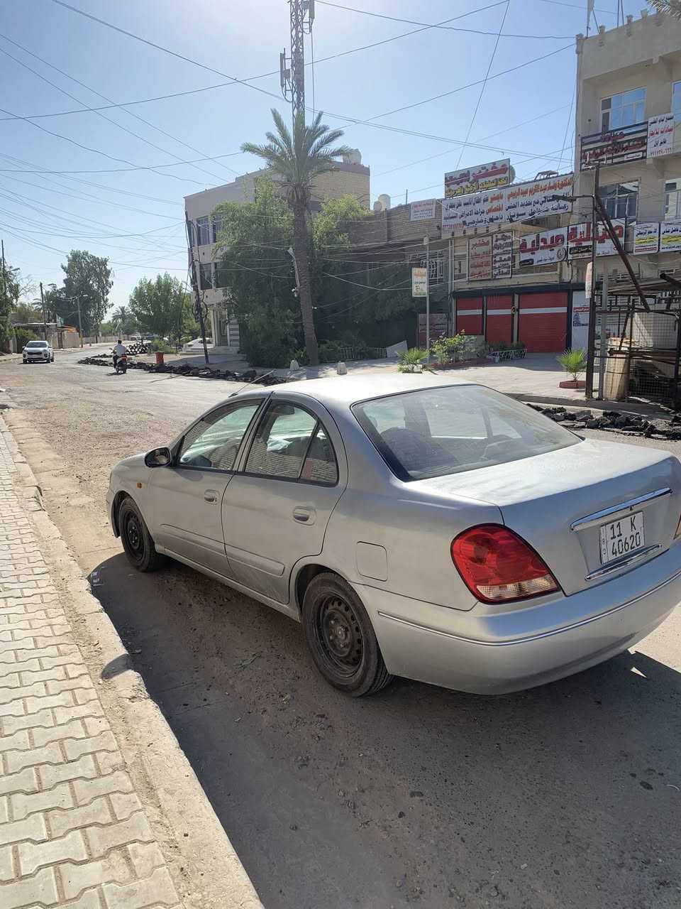 السلام عليكم 

نيسان سني موديل 2004
مرشوشة للجمالية رقم بغداد الدولي هزة جديدة مداور ثاني يوم تبريد ثلج ❄️ بيها نواقص الايت ضعيف والدبابات الورة تعبانة 
ترايها للبصرة كير ومحرك وتبريد مكفولات

ترهم مراوس 

السعر 67 وبيها مجال 

مكانها بغداد ***********
