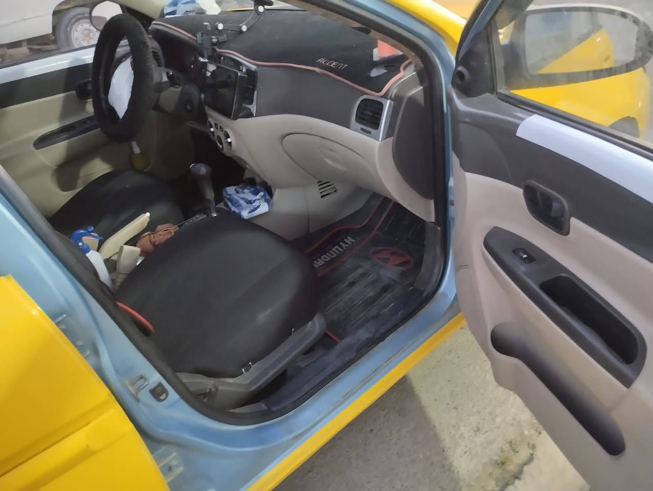 اكسنت موديل 9 ضررها جملق خلفي بدون دواخل كوري 
الاصرف ولانفخ كير شرط 
تدفئه تبريد شرط
جام كهرب دوشمه جديده
مراوس بيع نقد 86 السعر
***********
