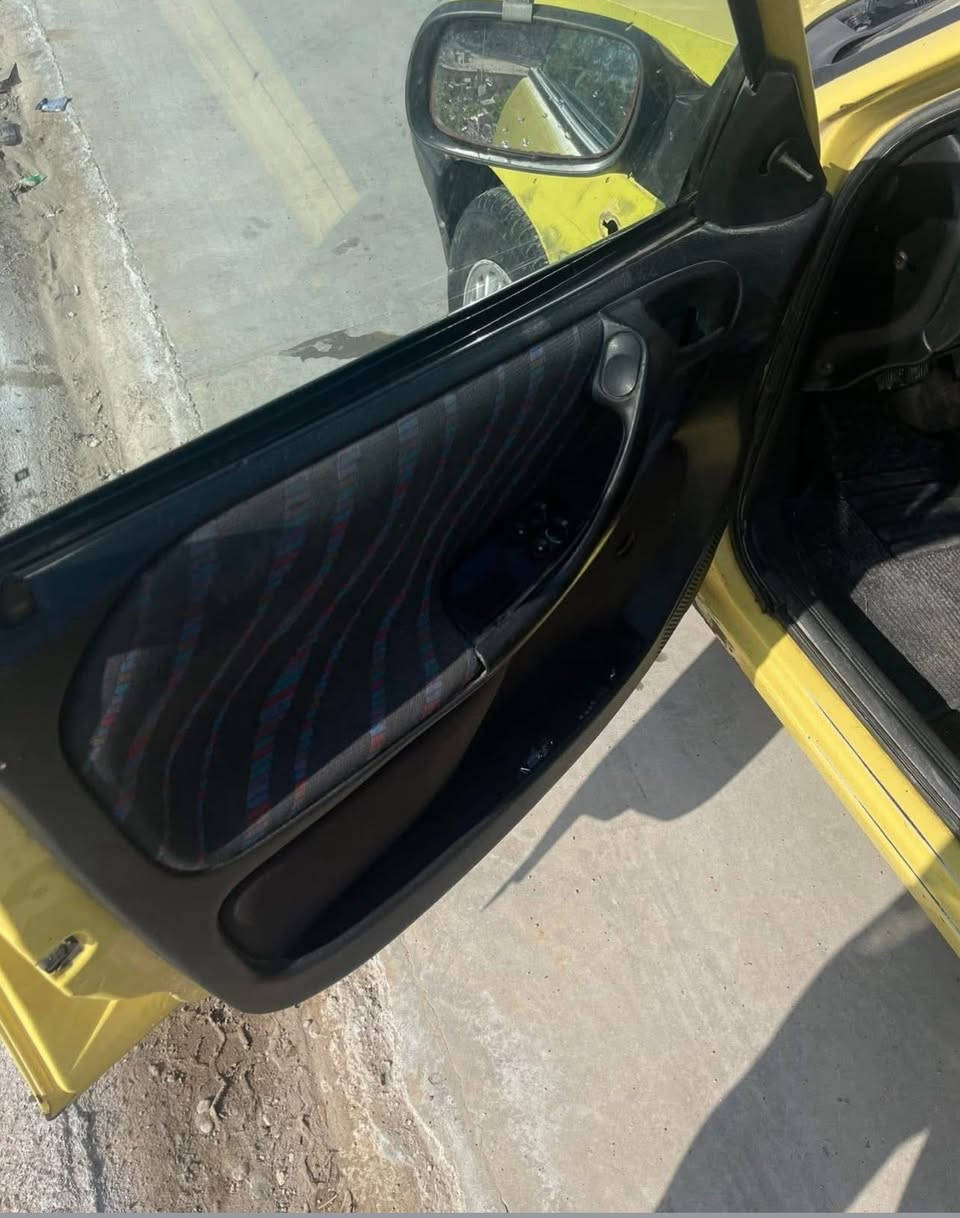 اوبل اوبل استرا خصوصي 🇩🇪
موديل 1996 سياره جاهزه.

محرك 20 گير أوتوماتيك 

تبريد شغال بس يحتاج لحيم بوري فقط . منضومه كامل ✅

صدر كامل ✅

تخم تاير جديد ✅

ويل جديد وحلو ✅

تخم سماعات أصليات مالتها جدد ✅

سقف سلايت كهربائي ⚡️  

السياره حادثه چاملغ وشبر من الباب فقط وما معدله 

صبغها بل چاملغ مطخوخ سياره كلها ابلاد ومابيها اي نقص بس ترايش الباب موجودات انتَ تشهدهن من تكمل الطخه 
السعر ٣٥ وبي مجال للشراي 

المكان كركوك 

الرقم ***********
