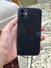 للبيع ايفون ١١ عادي ذاكره ١٢٨ بطاريه ١٠٠ السعر ٢٦٠ للتواصل ٠٧٧٦٩٣٥٢١٨٣