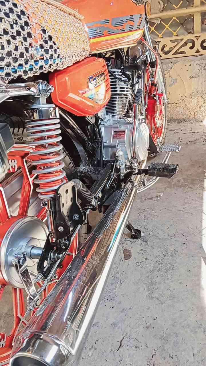 السلام عليكم دراجه للبيع دراجه موديل 24 طالعه بال 25 اوراق سكنر دراجه نظيفه تجي وتباوع بعينك العنوان بغداد الجديده اي استفسار مراسله الصفحه او الاتصال على الرقم*********** والسعر مالتها 850 وبيها مجال حك الجيه
