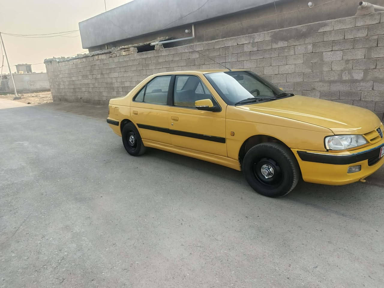 بيجو 2015 للبيع فقط خشم الجاملغ صبغ كد شبر والهلال الخلفي بي تصليح بسيط البنيد مبدل. الباقي كفالة تبريد تدفئة تخم تاير جديد مكينة السيارة الفرنسي المرغوب بسمي تحويل ثاني يوم مكينة مكفولة للاتصال *********** بغداد المعامل منطقة السعادة
