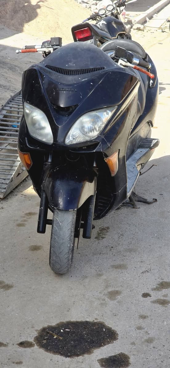 دراجه فورزه صفر 8 فول مكينتها ما مفتوحه كزوز رياضي بيها كلشي شغال تجي تشوف بعينك السعر ٧٠٠ وبيها مجال  الستفسار ***********
