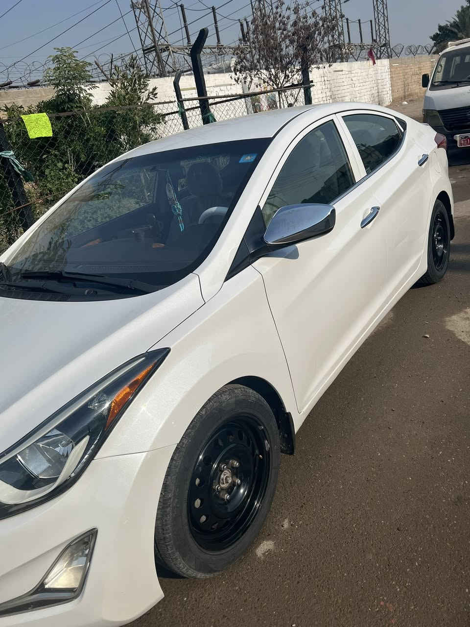 إلنترا موديل 2015 وارد خليجي نص فول
سياره حلوه ومرتبه 120ورقه للاستفسار 
*********** مكاني الشعب
