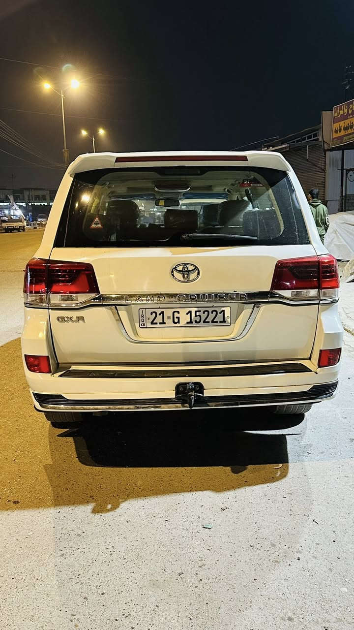 السلام عليكم لاندكروز رقم سليمانيه بسمي سنويه تحويل ثاني يوم 6سلندر مديل 2010محدثه 21داخل وخارج موصفات كشن كهرباء مري شفط مامتواجد خاص الانتصال على رقم الهاتف السعر 265$ورقه 
رقم الهاتف ***********
***********
