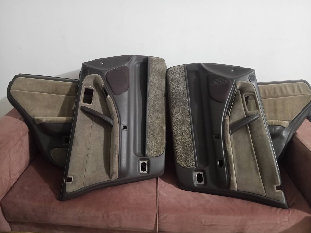 سلام عليكم بطاين بيبان هارتوب طويله حاويه جدد مع جكمجه ودكات تبريد جدد مكان الكوت ***********
