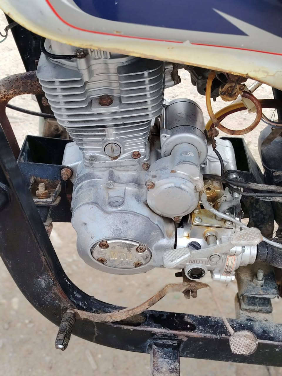 السلام عليكم 
ستوته للبيع 
مديل2011
مكينه مفتوحه بوشه يستم
رقم ***********
موجود فقط واتساب
