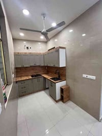 � شقة للإيجار - الطابق الثاني، منطقة علي الصالح ⚡ مميزات الشقة:   • 🛏️...