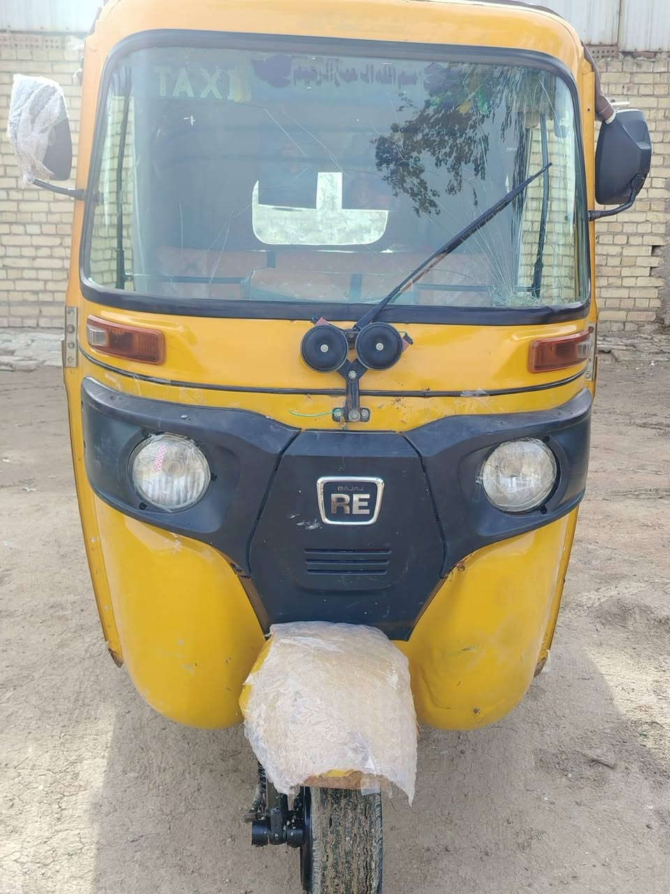 السلام عليكم ورحمة الله وبركاته  تكتك  202 شهر  12  كفاله  مكينة واكسل ولغد بارد  مستعجل على  بيعه  ***********  بس على  رقم ماعندي ما سنجر السعر ٦٧٠٠ وبيهة مجال بسيط
